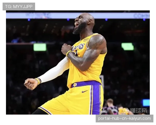 雷迪克掩护墙比重:詹姆斯参与挡拆与策应角色强化 雷迪克掩护墙比重:詹姆斯参与挡拆与策应角色强化